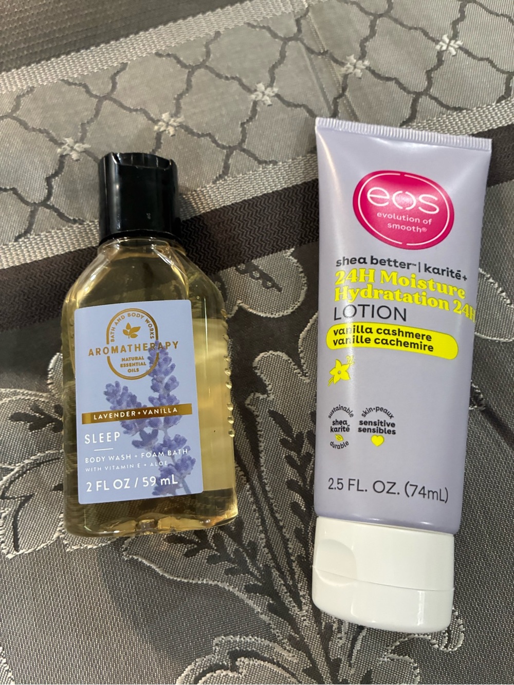 eos Vanilla Cashmere 24H Moisture Lotion — Lavender/Pink Packaging